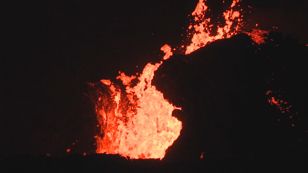 Video Usgs Updates On Leilani Lava Flows Summit Explosions