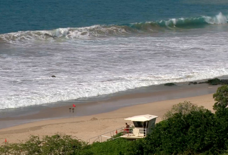 High Surf Warning For West Hawaii, Waves 15 to 20 Feet