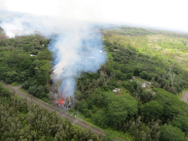 VIDEO: USGS Eruption Update – Six Fissures, Strong Earthquakes