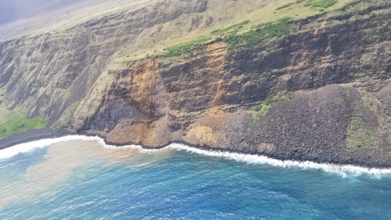 Hawaii Volcanoes National Park Closing After Damaging Earthquakes